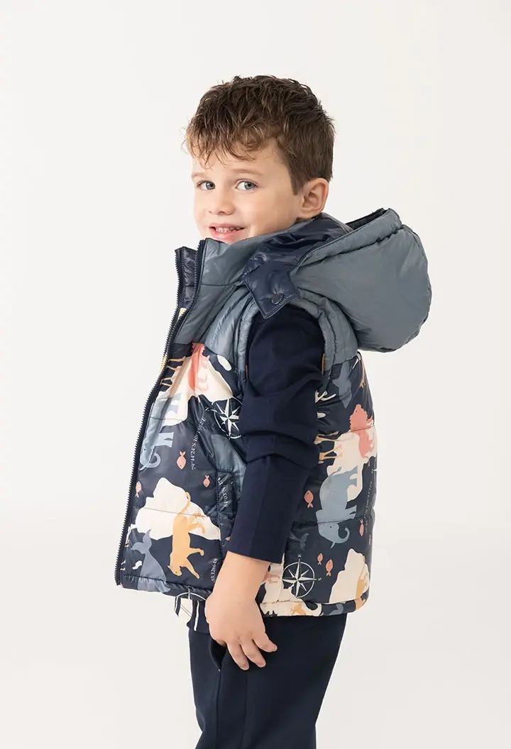 Chaleco Reversible Estampado Con Capucha Boboli