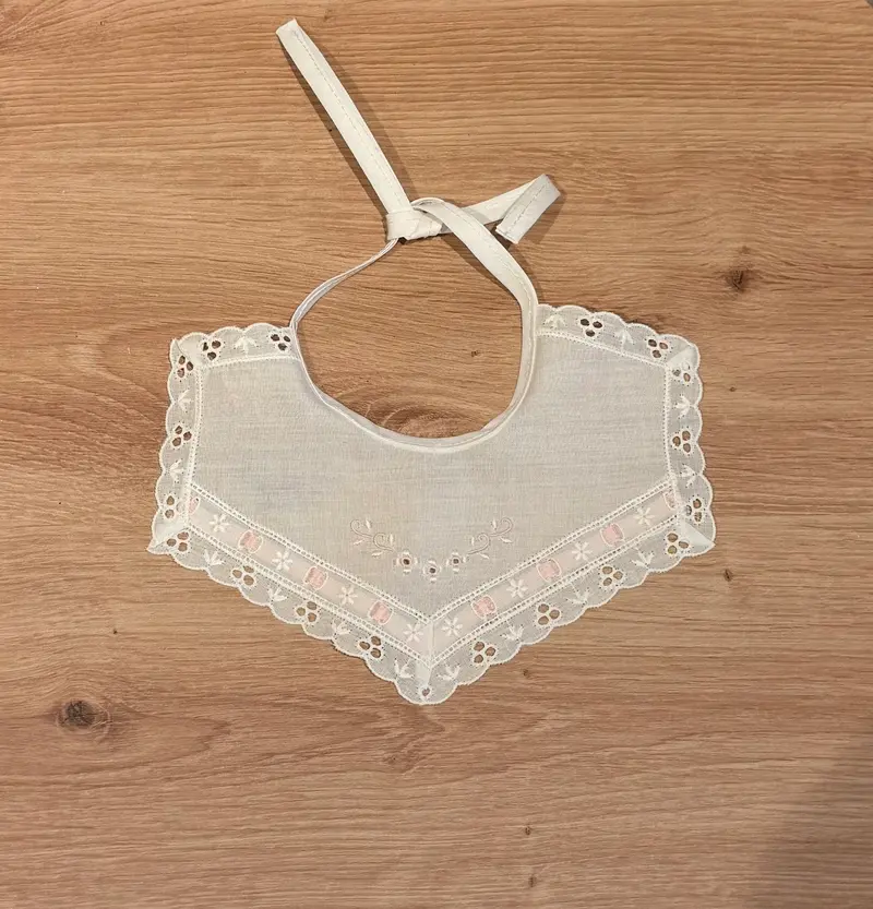 Cuello antiguo rosa