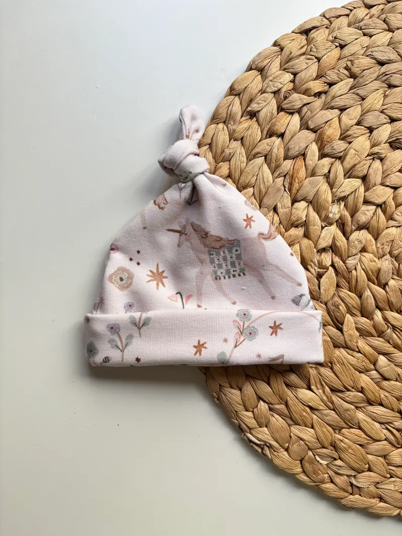 Gorrito UNICORNIOS