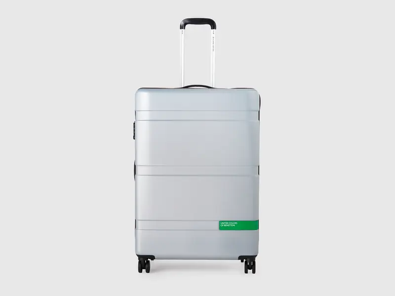 Large rigid suitcase