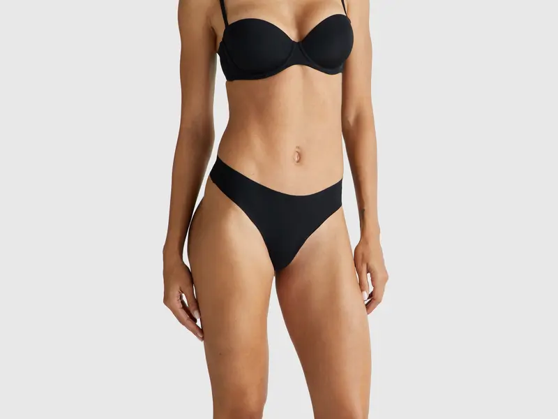 Seamless thong