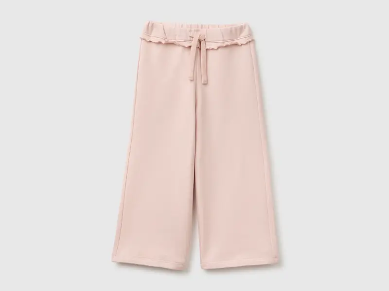 Sweatpants with ruffles